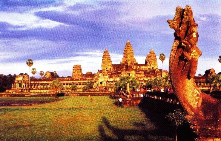 Angkor Wat 24