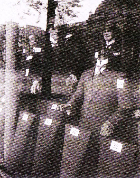 Eugène Atget - Winkel in de avenue des Gobelins - 1925