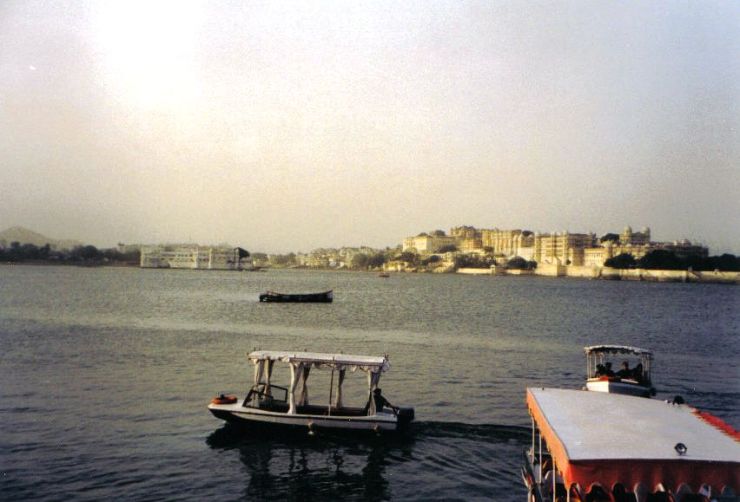 Lake Palace Hotel 03