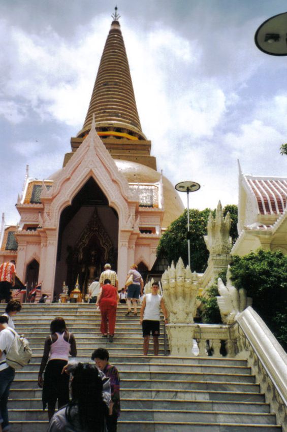 Nakhon Pathom 01