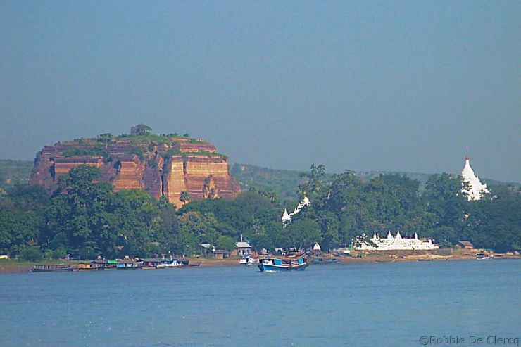 Onvoltooide obelisk (1)