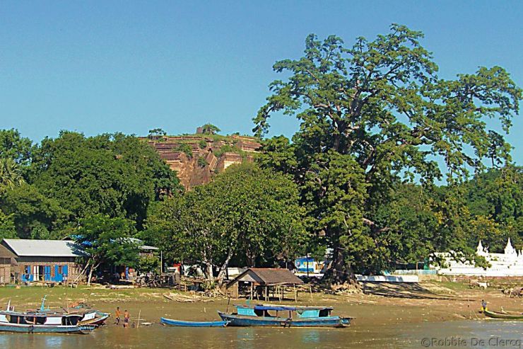 Onvoltooide obelisk (4)