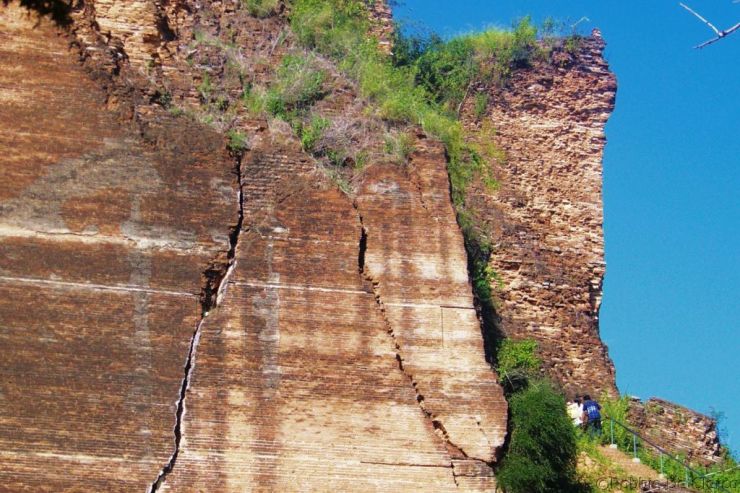 Onvoltooide obelisk (8)