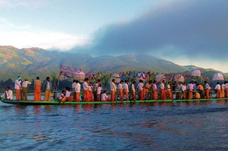 Phaung Daw U-festival (2)