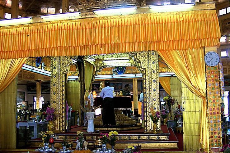 Phaung Daw U Kyaung (3)