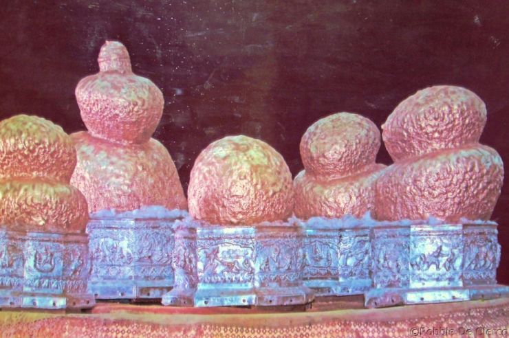 Phaung Daw U Kyaung (8)