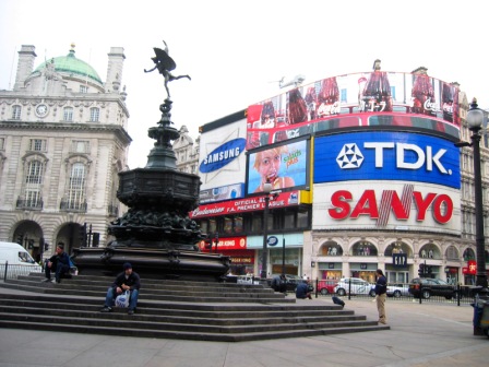 Piccadilly Circus 1