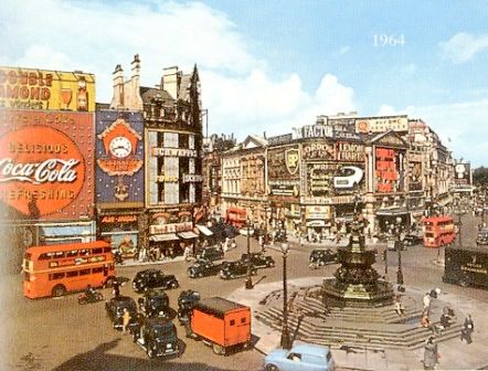 Piccadilly Circus 13