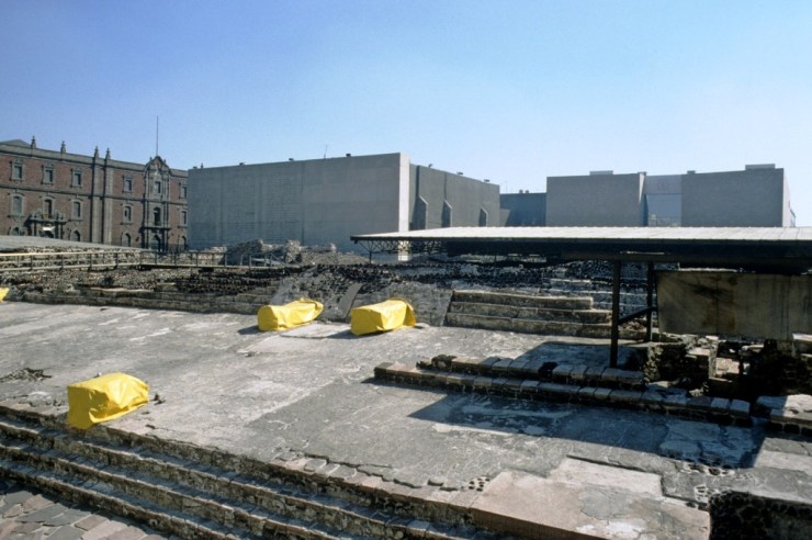 Plein der drie culturen 02