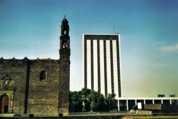 Plein der drie culturen 05