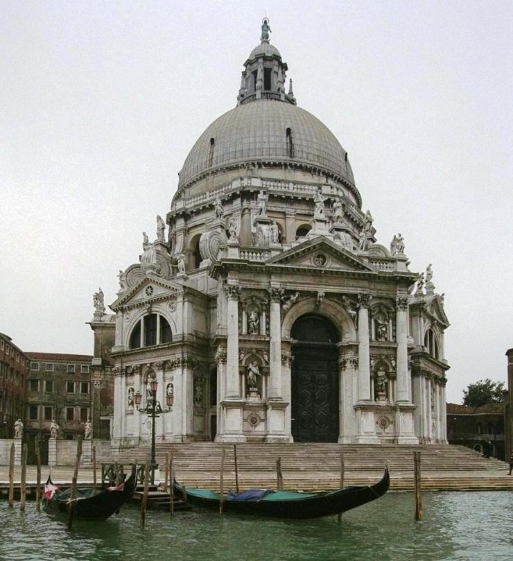 Santa Maria della Salute 01