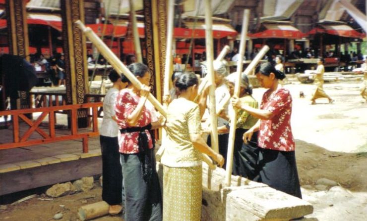 Tana Toraja 32 (begrafenisceremonie)