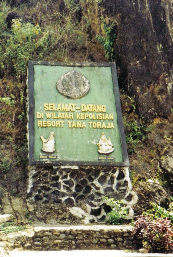 Tana Toraja 57 (toegangspoort)