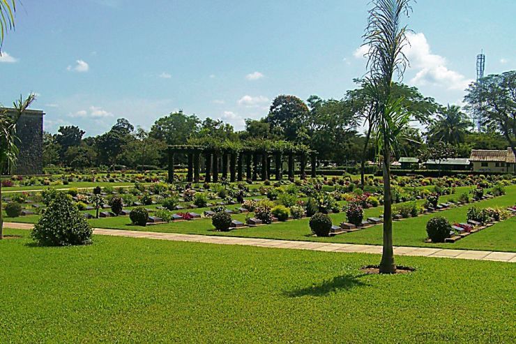 Taukkyan War Cemetery (2)