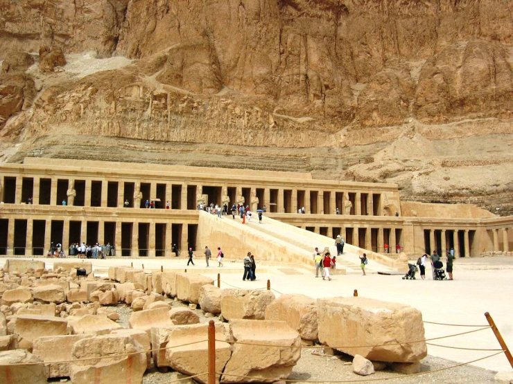 Tempel van Hatsjepsoet 25