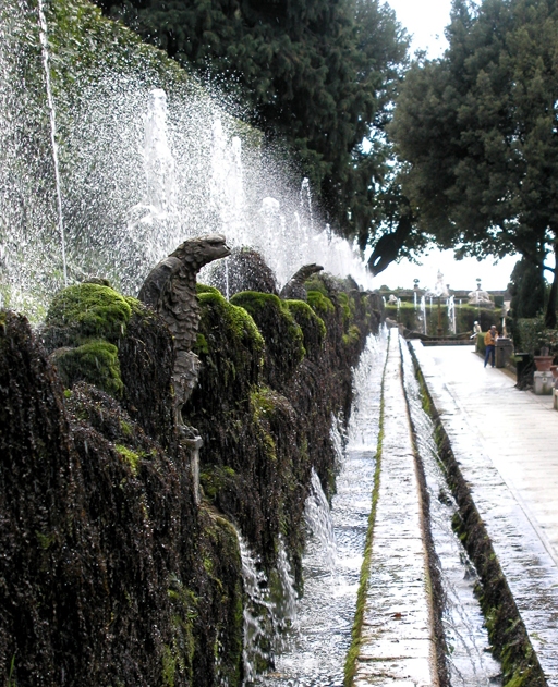 Tivoli 05 (Villa d'Este - Laan der 100 fonteinen)