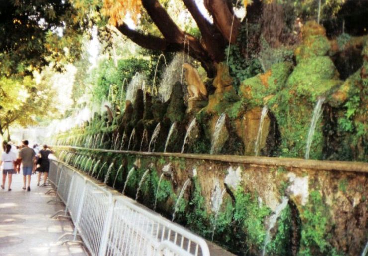 Tivoli 06 (Villa d'Este - Laan der 100 fonteinen)