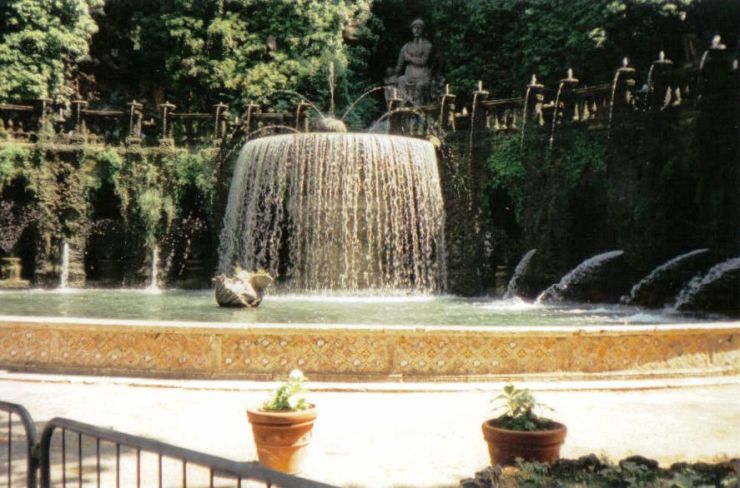 Tivoli 08 (Villa d'Este - Fontein van Ovato)