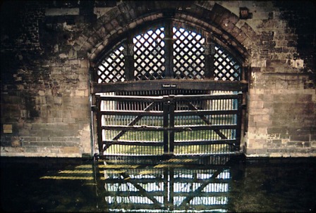 Tower of London 23 (Traitor's gate)