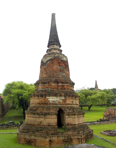 Wat Ratchaburana 04