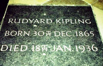 Westminster Abbey 34 (tombe van Rudyard Kipling)