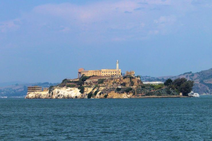 Alcatraz (2)