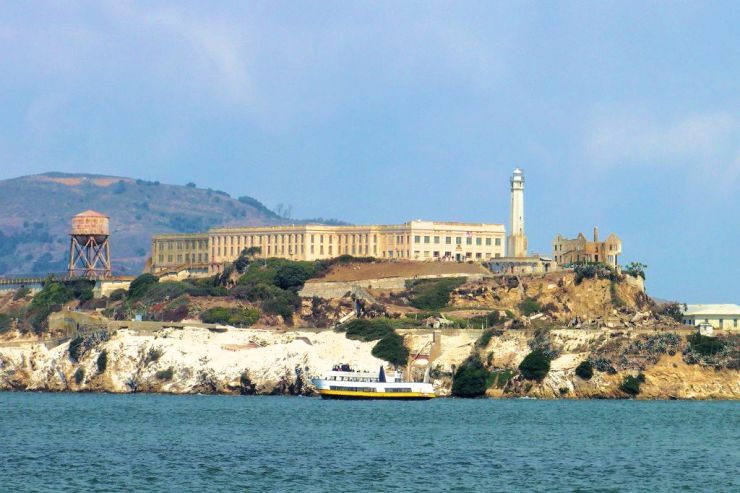 Alcatraz (3)