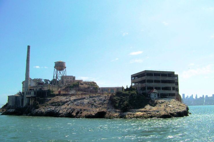 Alcatraz (8)