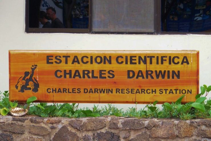 Charles Darwin Research Station (1)