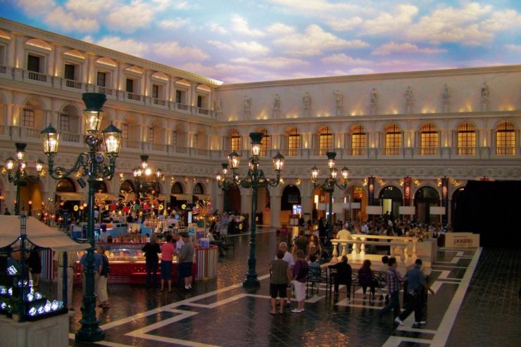 Venetian 10