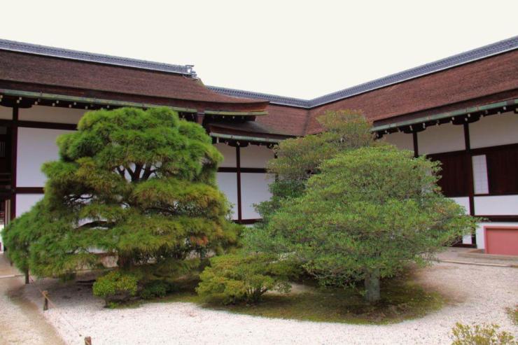 former-imperial-palace-23